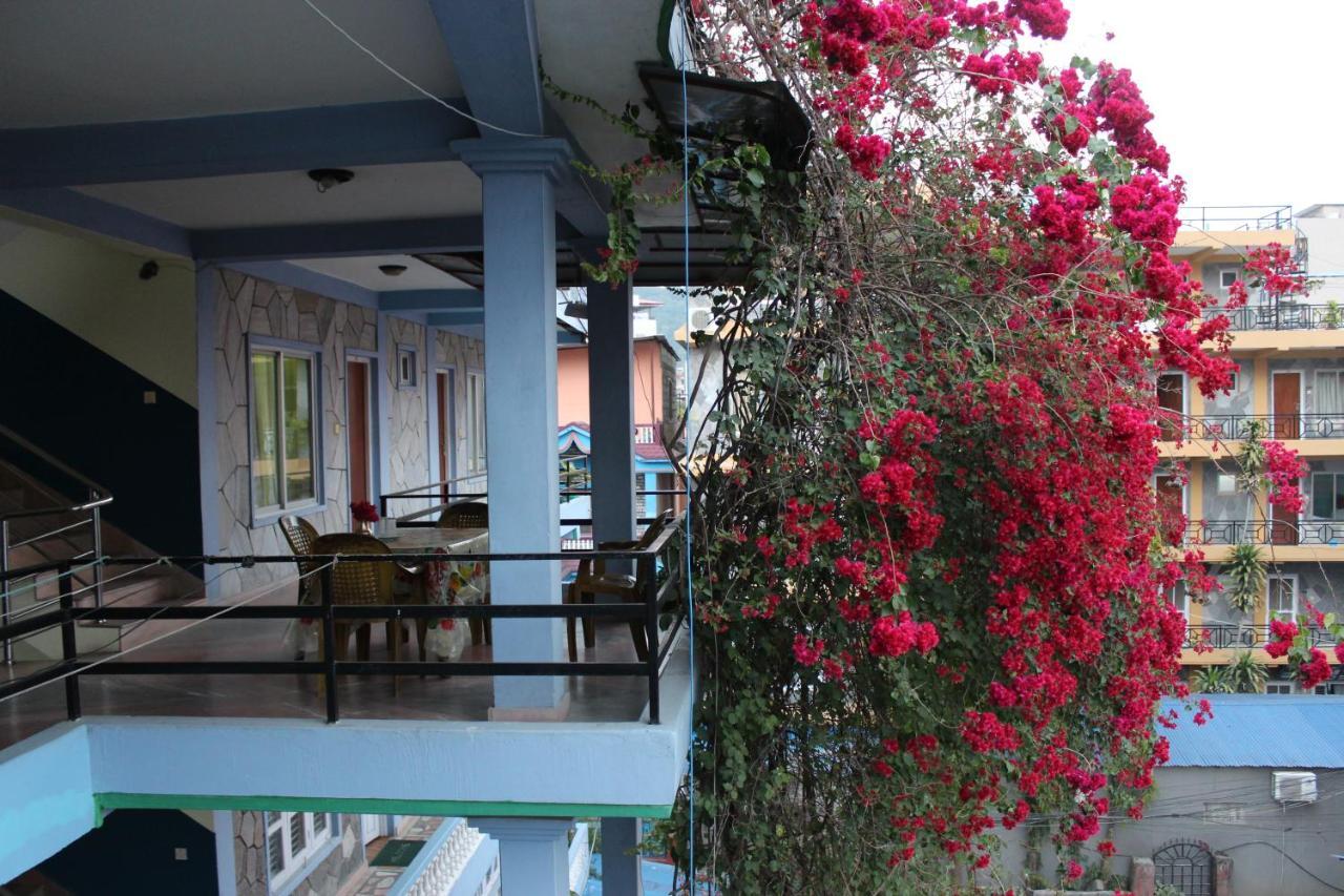Hotel Snow Leopard Pokhara Esterno foto